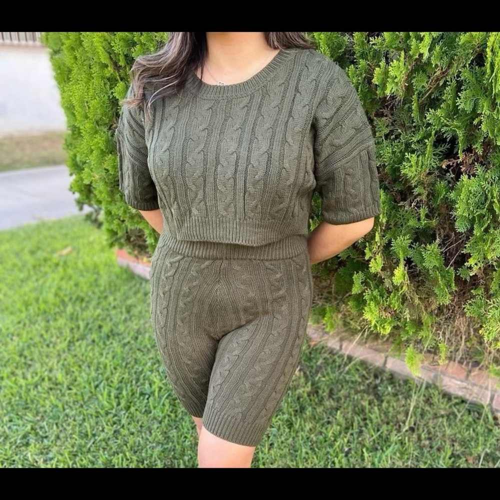 Women’s Two-piece Knit